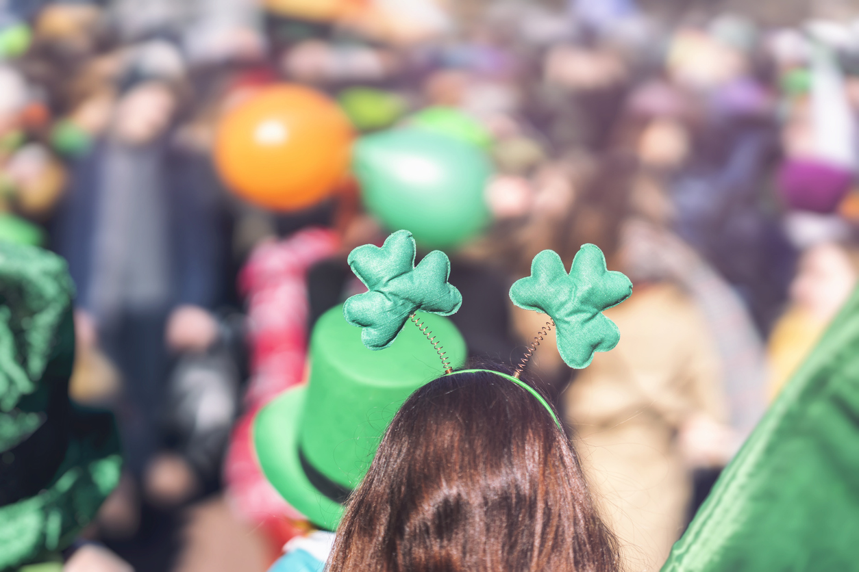 Tips for Taking Your Kids to the St. Patrick’s Day Parade in San Diego as a Solo Parent